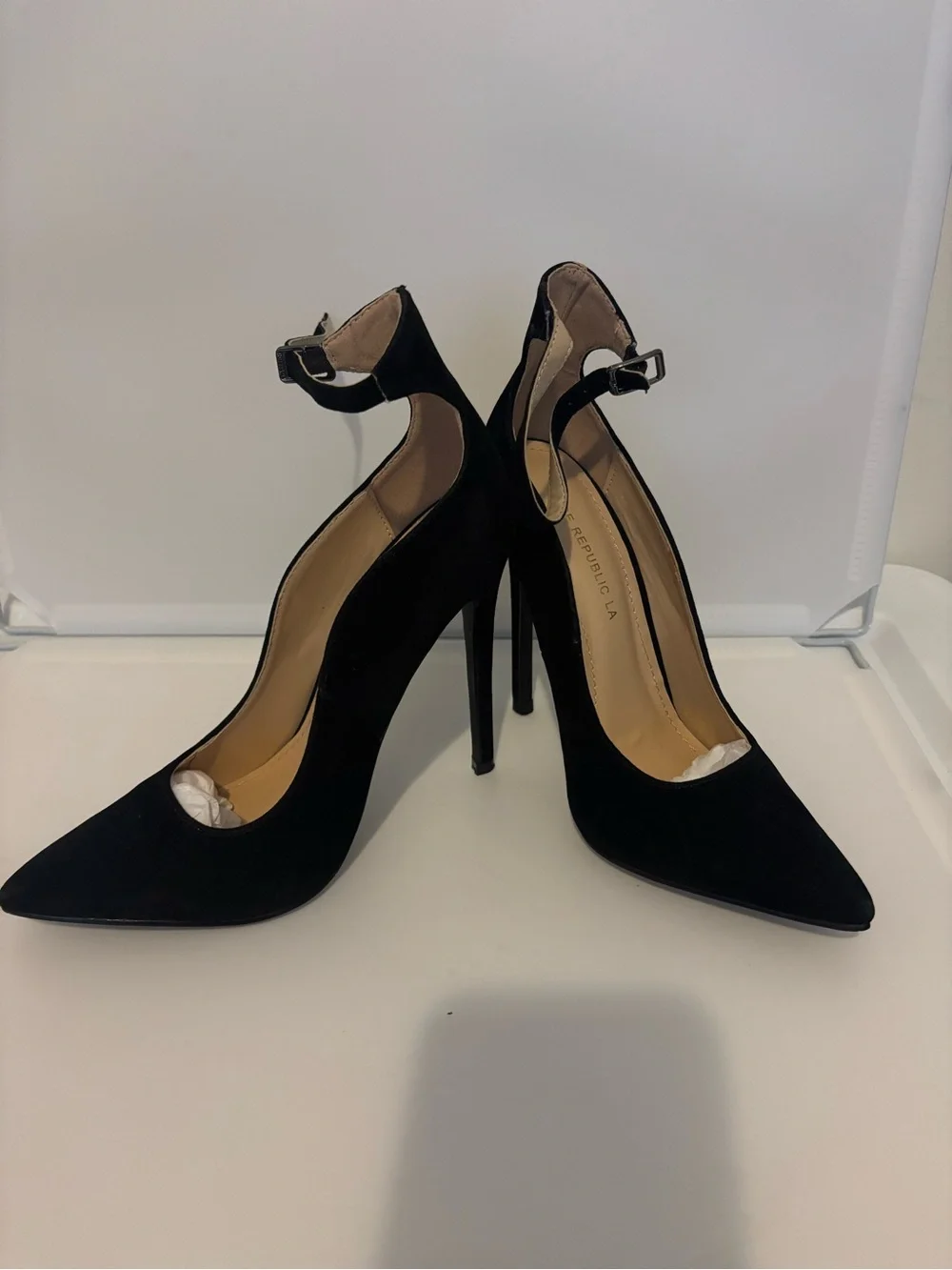 Shoe Republic LA Black Pointed-Toe Ankle-Strap Pumps